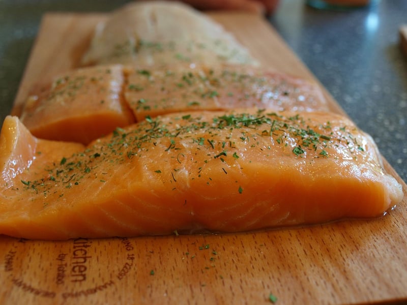 Grilled Salmon with Lemon and Dill
